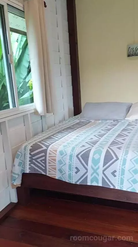 Queen Room with Balcony bed picture #4
