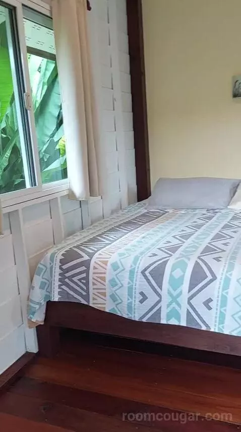 Queen Room with Balcony bed picture #5