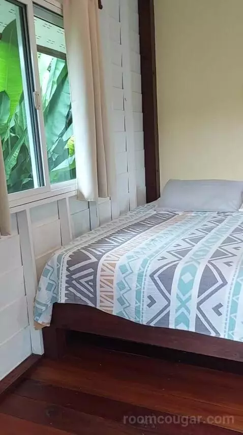 Queen Room with Balcony bed picture #6