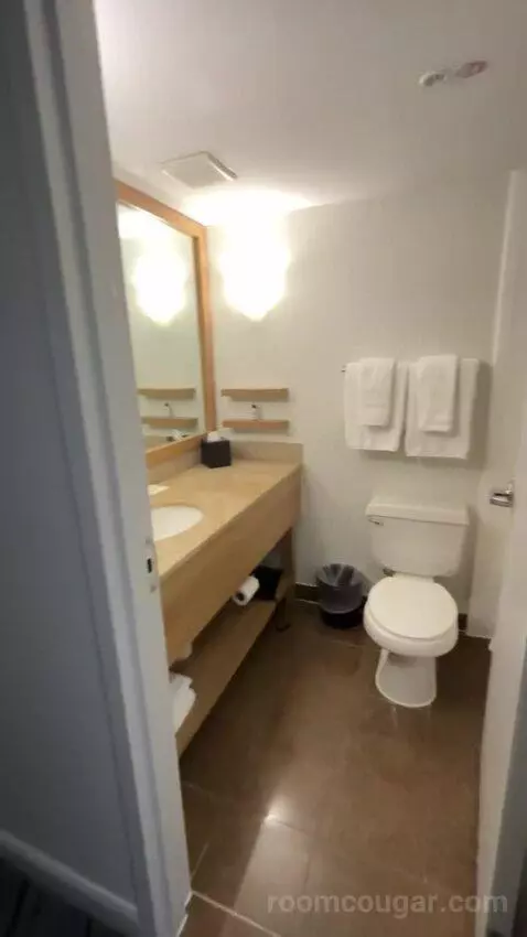 Queen Room with Two Queen Beds (#6711) bathroom picture #1