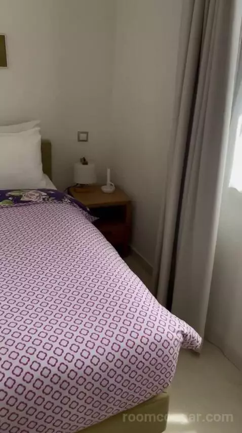 Junior Suite bed picture #8