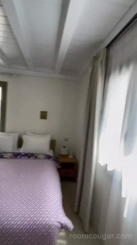 Junior Suite bed picture #11