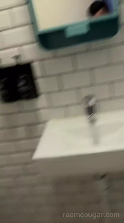 Small Double Room bathroom picture #3