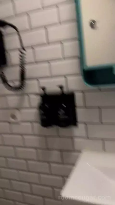 Small Double Room bathroom picture #6