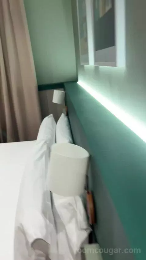 Double Room bed picture #1