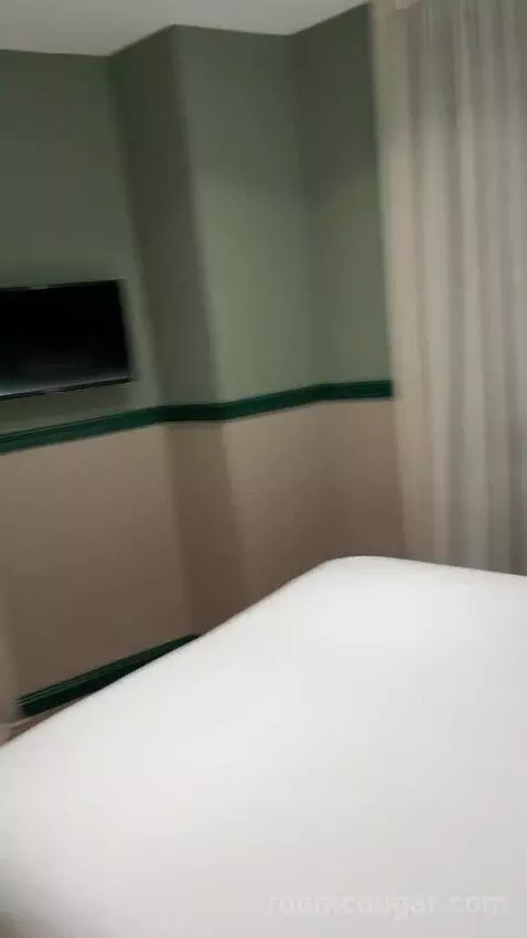 Double Room bed picture #8
