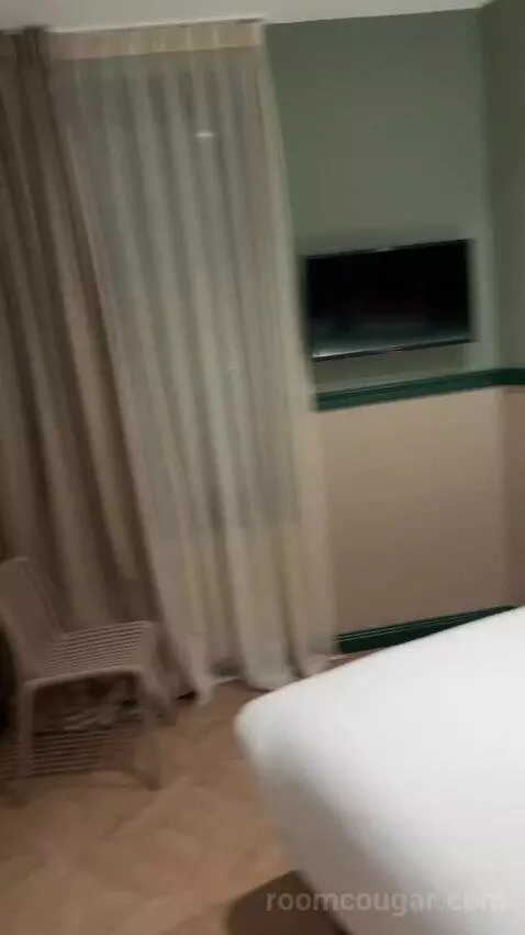 Double Room bed picture #9