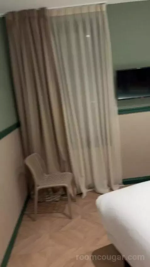 Double Room bed picture #10