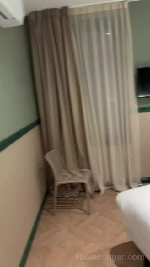 Double Room bed picture #11