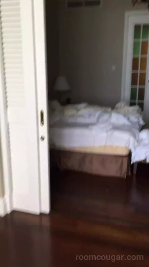 Superior Suite bed picture #1
