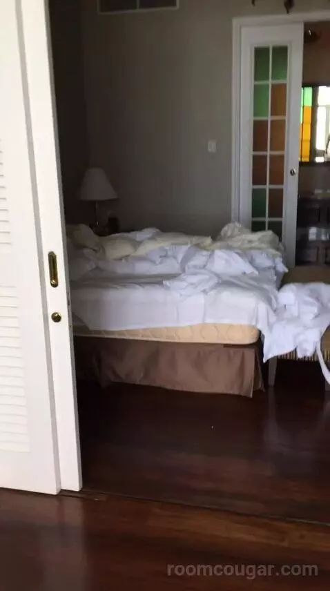 Superior Suite bed picture #3