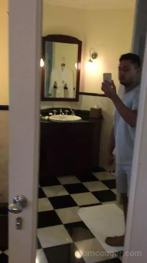 Superior Suite bathroom picture #12