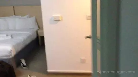 Two-Bedroom Suite with Inland View bed picture #2