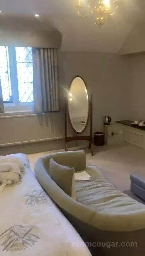 Double Room bed picture #7