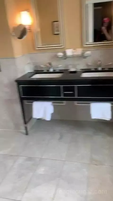 Executive Double Room bathroom picture #4