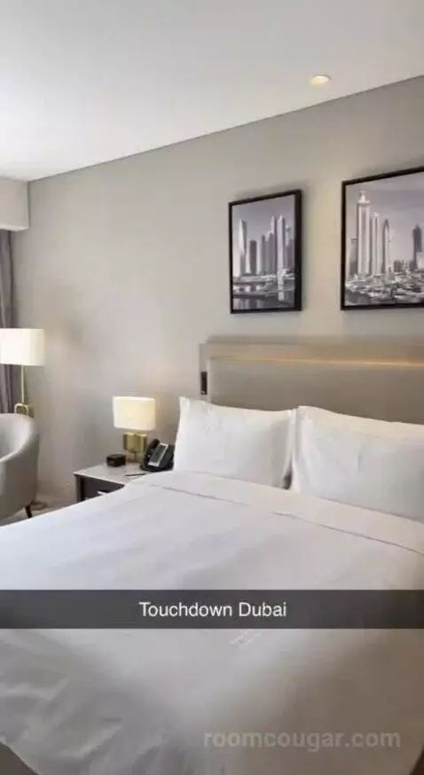 One-Bedroom Apartment bed picture #2