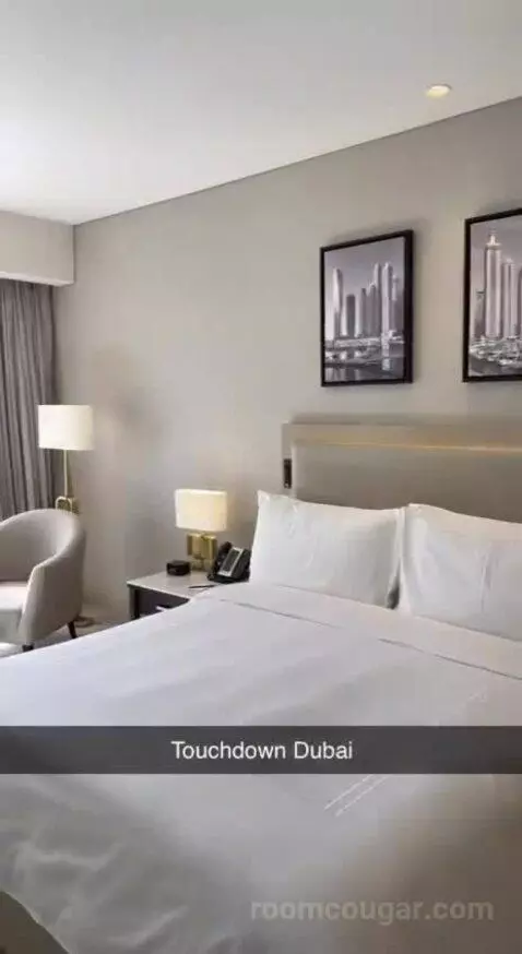 One-Bedroom Apartment bed picture #3