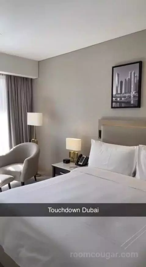 One-Bedroom Apartment bed picture #6