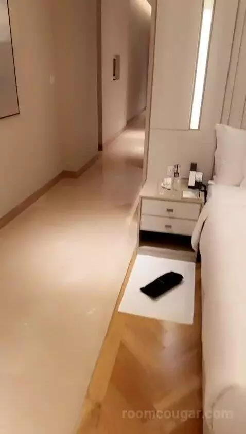 Generous One Bedroom Suite bed picture #2