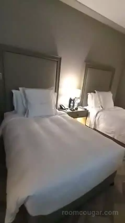 One Bedroom Deluxe Suite Haram View bed picture #6