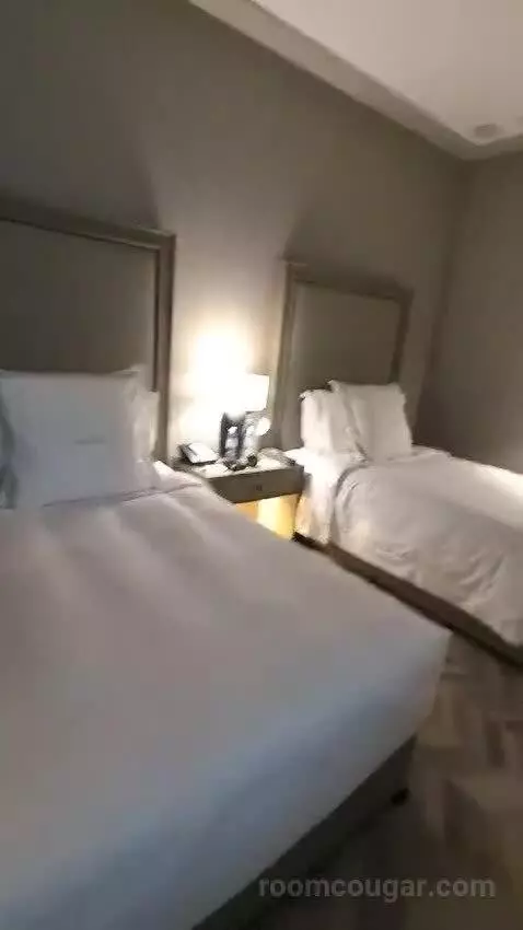 One Bedroom Deluxe Suite Haram View bed picture #8