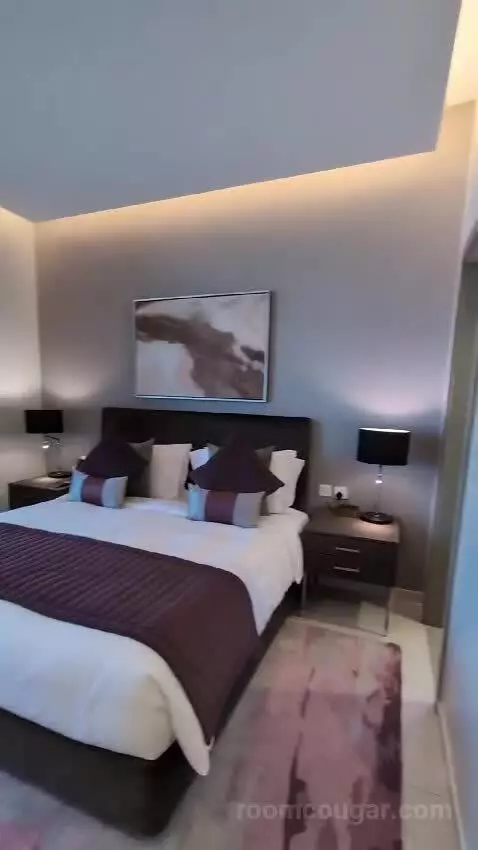 1 Bedroom City View bed picture #4