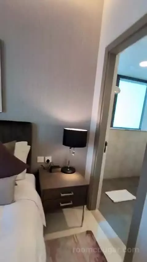 1 Bedroom City View bed picture #9