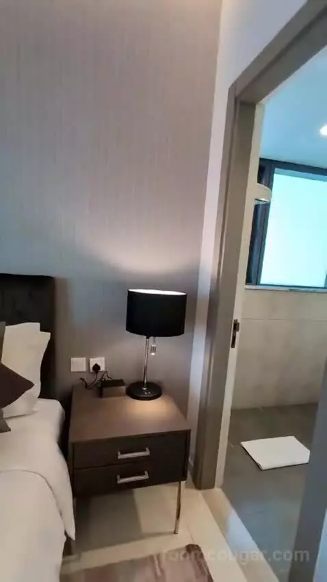 1 Bedroom City View bed picture #11