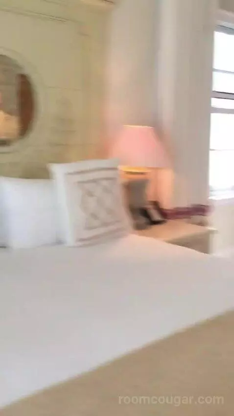 Jr Suite bed picture #12