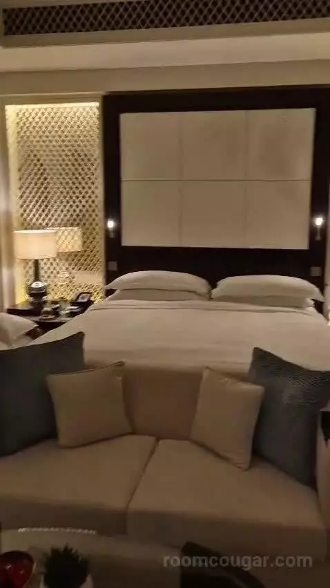 Palm Beach Junior Suite bed picture #9