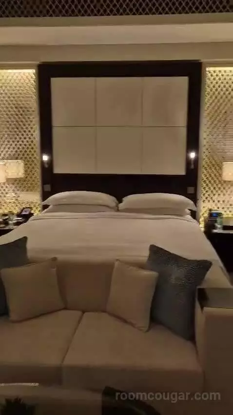 Palm Beach Junior Suite bed picture #10
