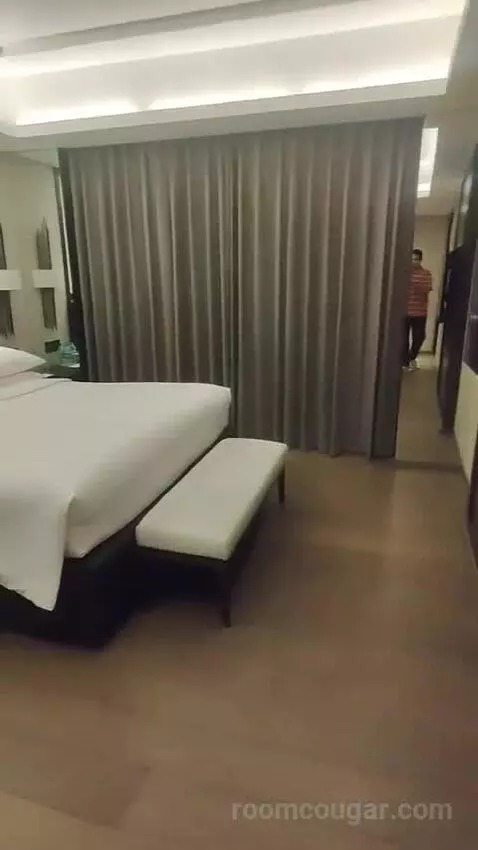 Jr Suite bed picture #2