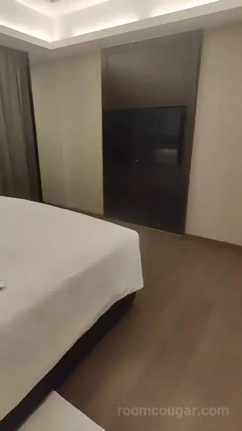 Jr Suite bed picture #6