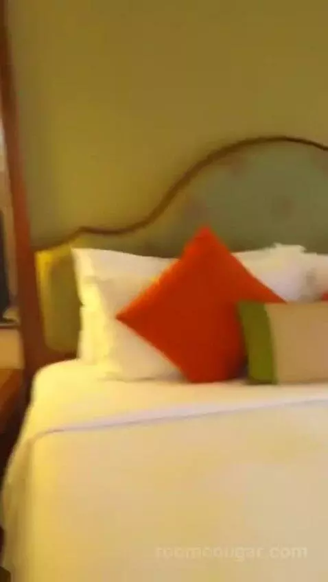 1 King Bed, City View, Club Lounge Access, Room bed picture #7