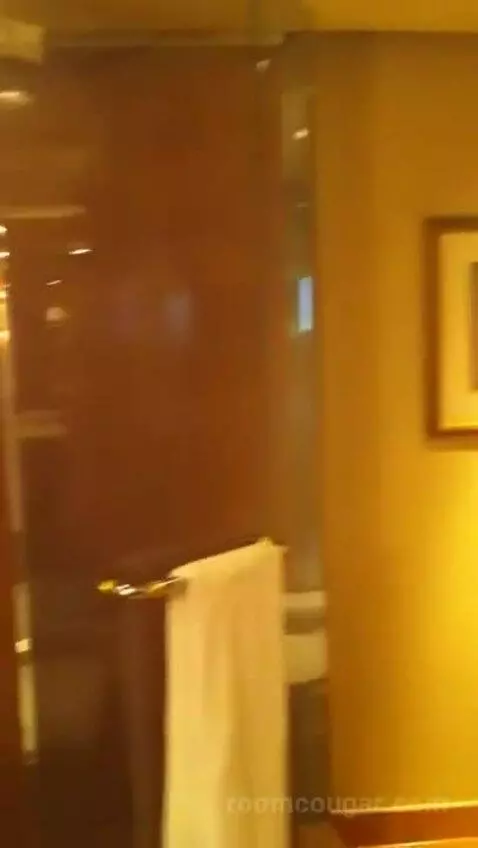 1 King Bed, City View, Club Lounge Access, Room bathroom picture #3