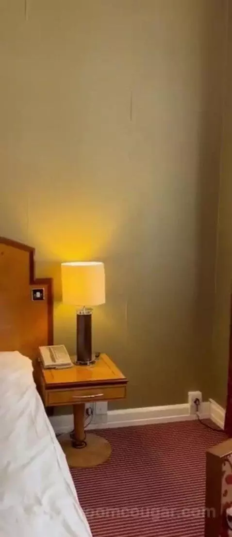 Double Room bed picture #6