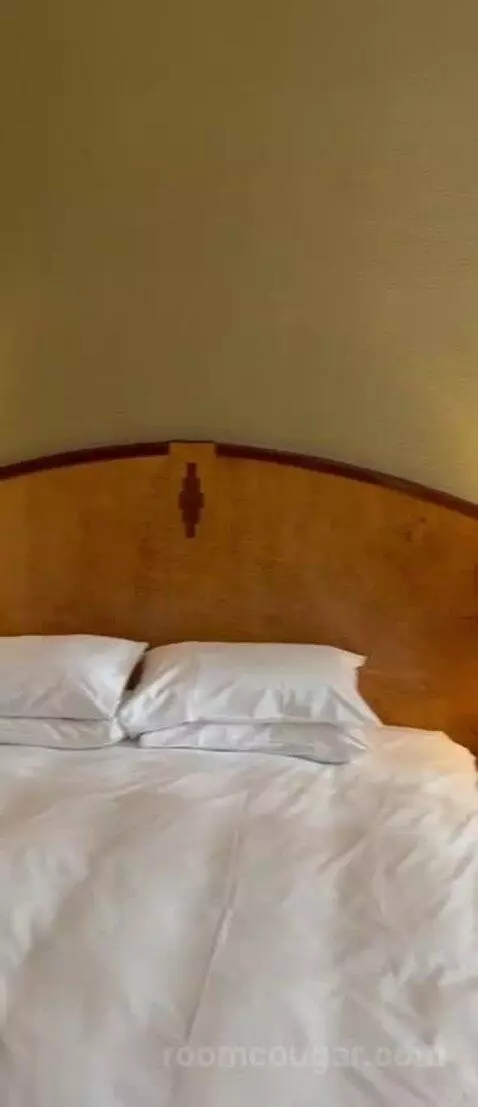 Double Room bed picture #8