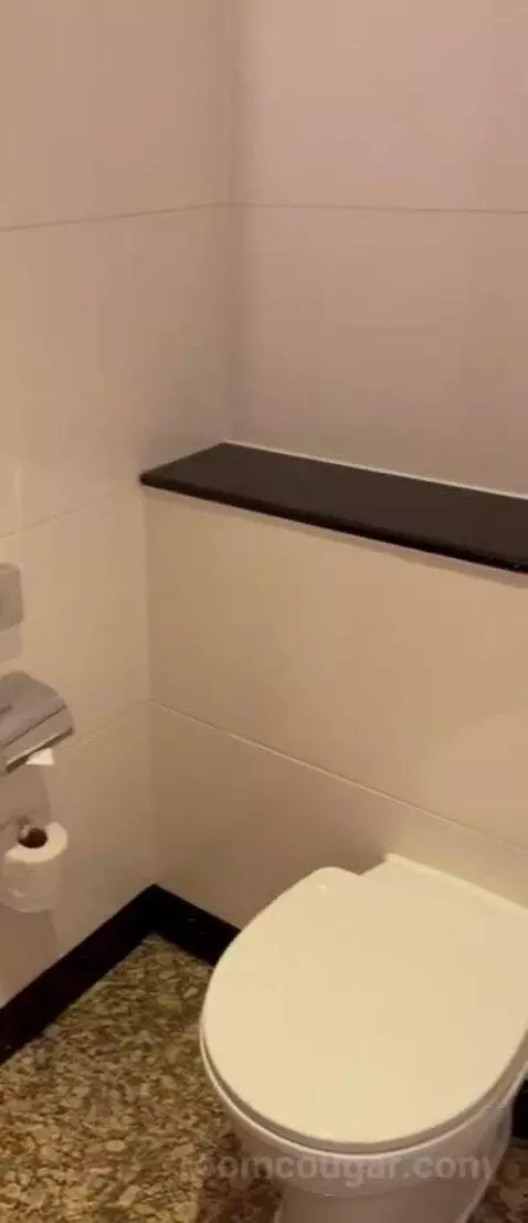 Double Room bathroom picture #5