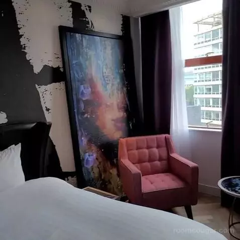 Superior Double Room bed picture #2