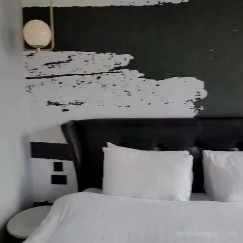 Superior Double Room bed picture #5