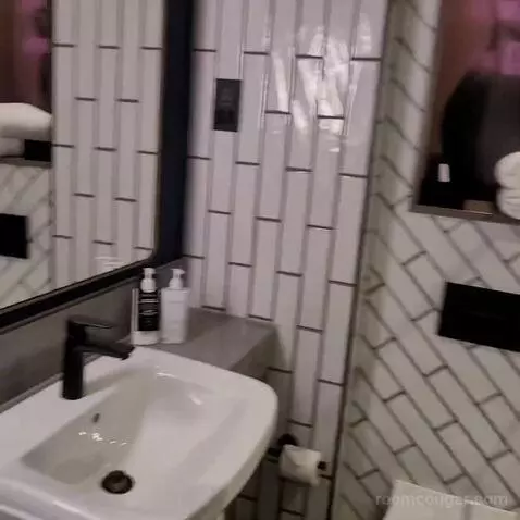 Superior Double Room bathroom picture #6