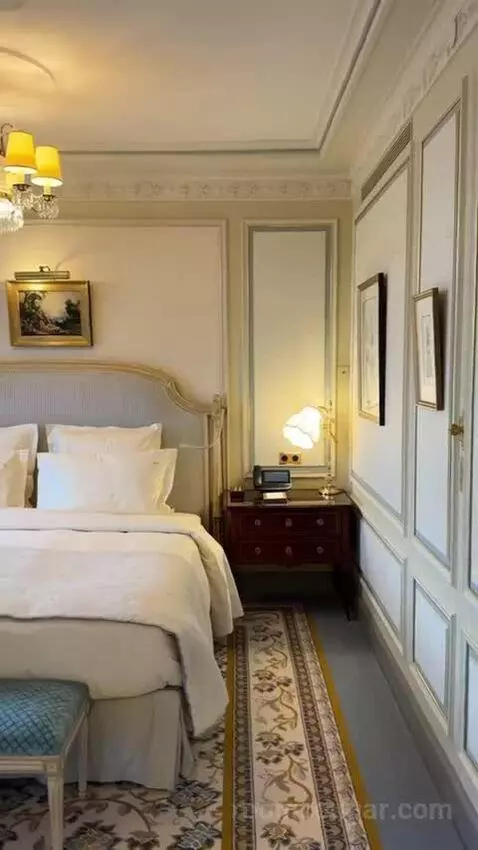 Suite bed picture #1