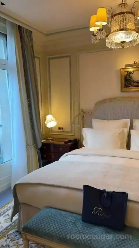 Suite bed picture #5
