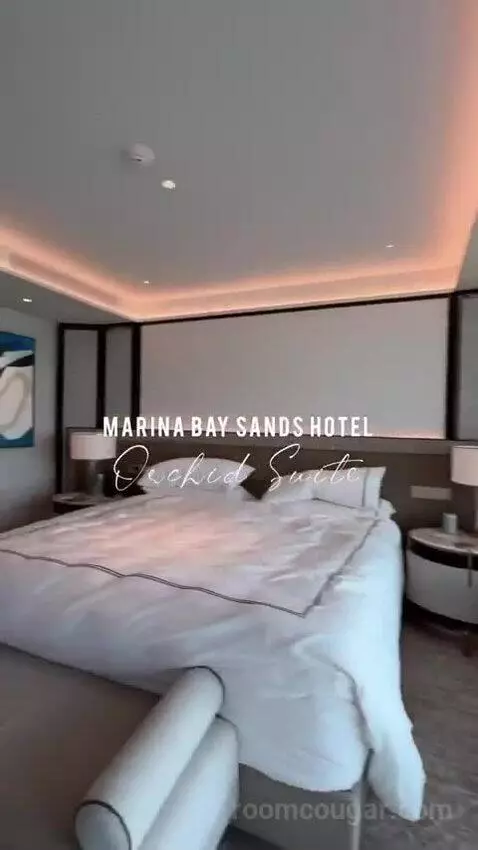 Sands Premier Double Queen City View bed picture #8