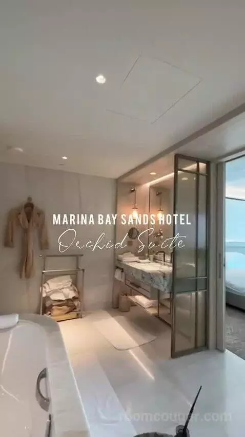 Sands Premier Double Queen City View bed picture #9