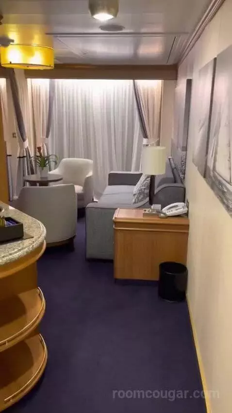 Suite bed picture #2