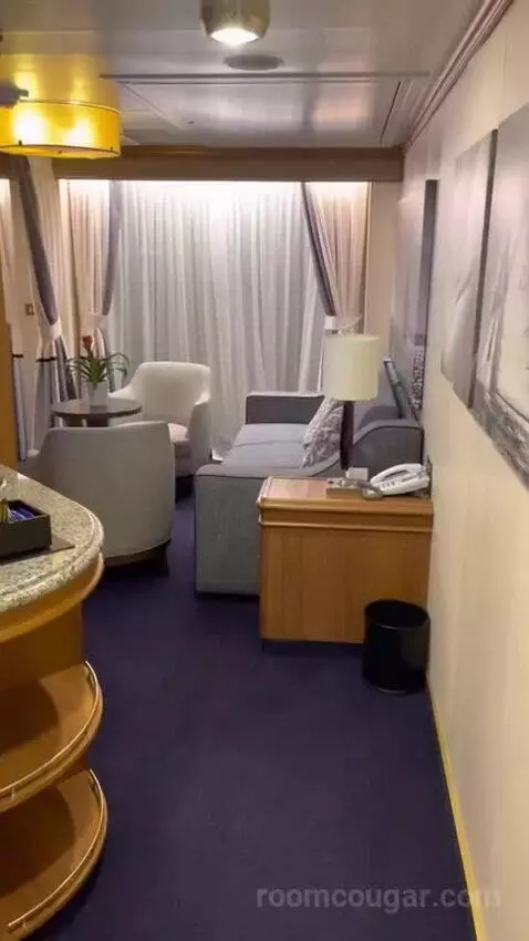 Suite bed picture #3