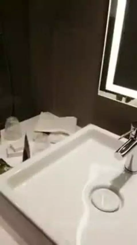 Standard Room with 1 Queen Size Bed bathroom picture #2
