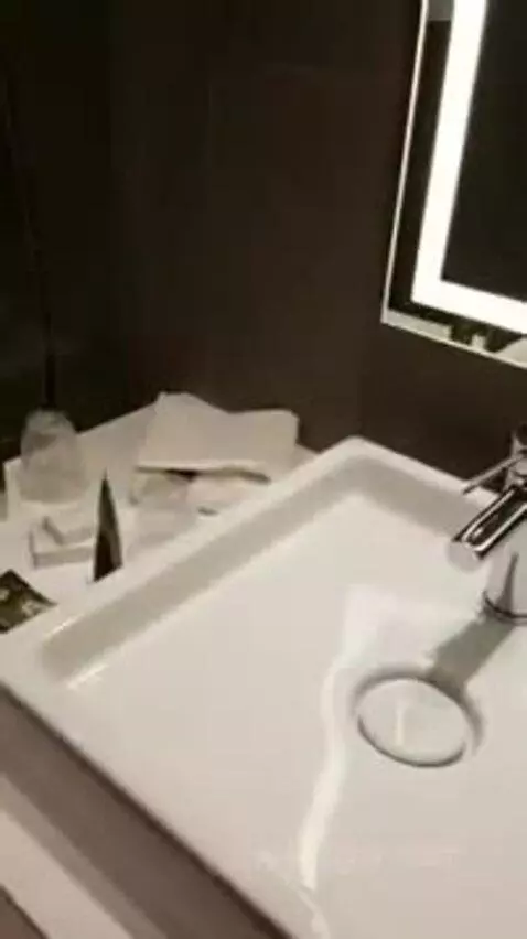 Standard Room with 1 Queen Size Bed bathroom picture #3