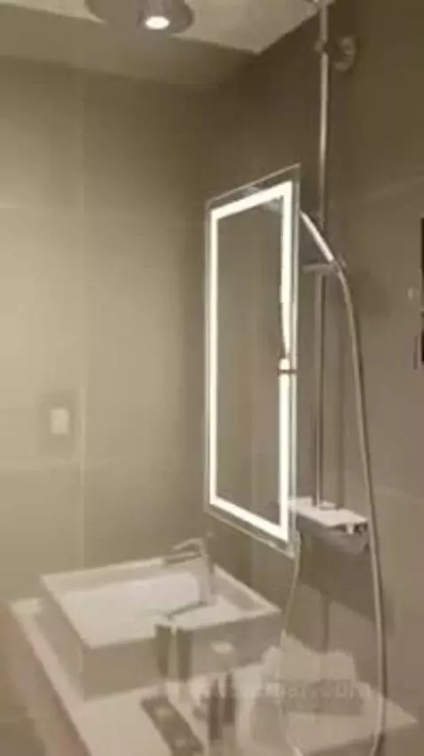 Standard Room with 1 Queen Size Bed bathroom picture #9